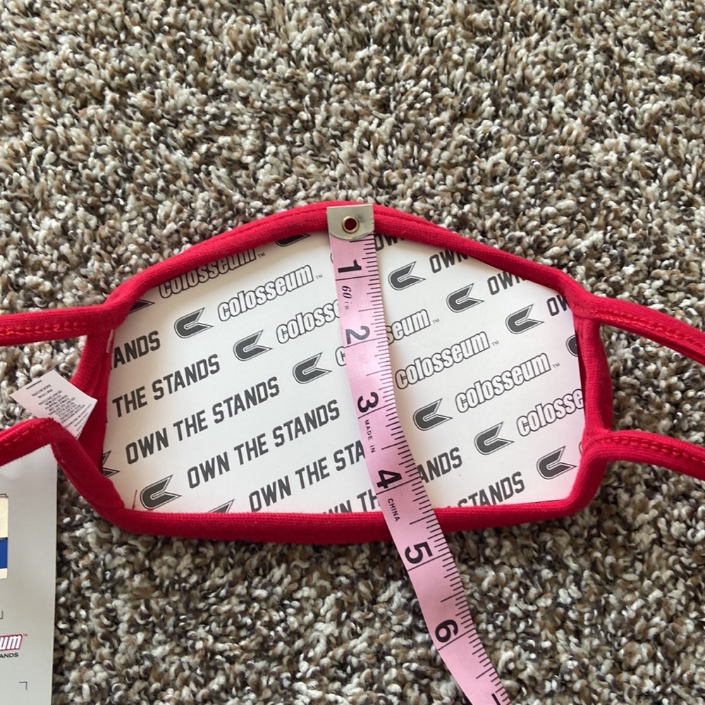 Nebraska Huskers cloth reusable face mask nwt - Picture 3 of 3